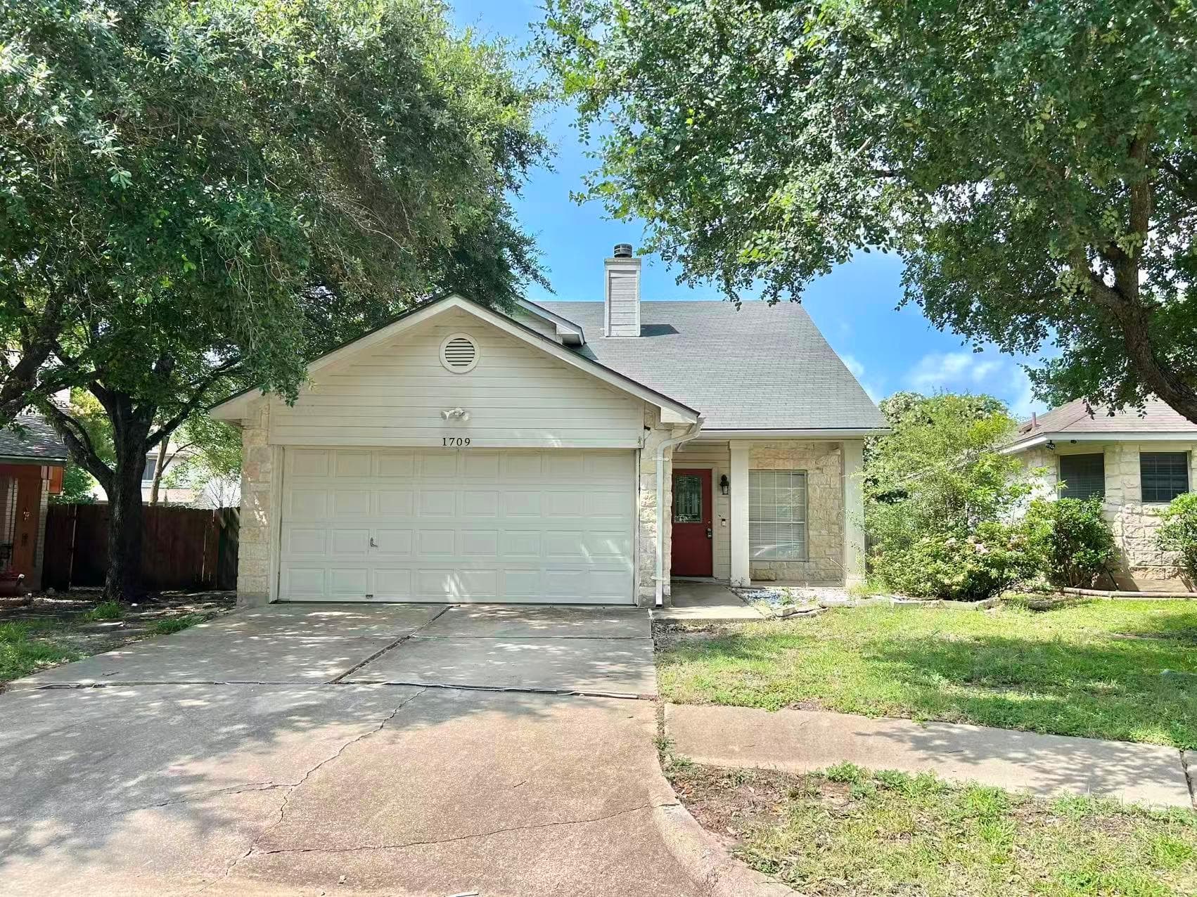 1709  Royal Ascot Dr
