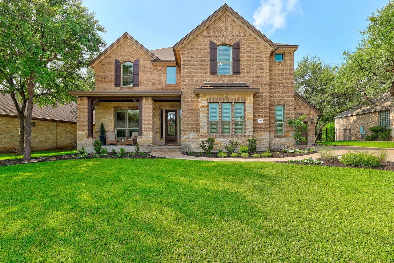 809  Prairie Dunes Dr