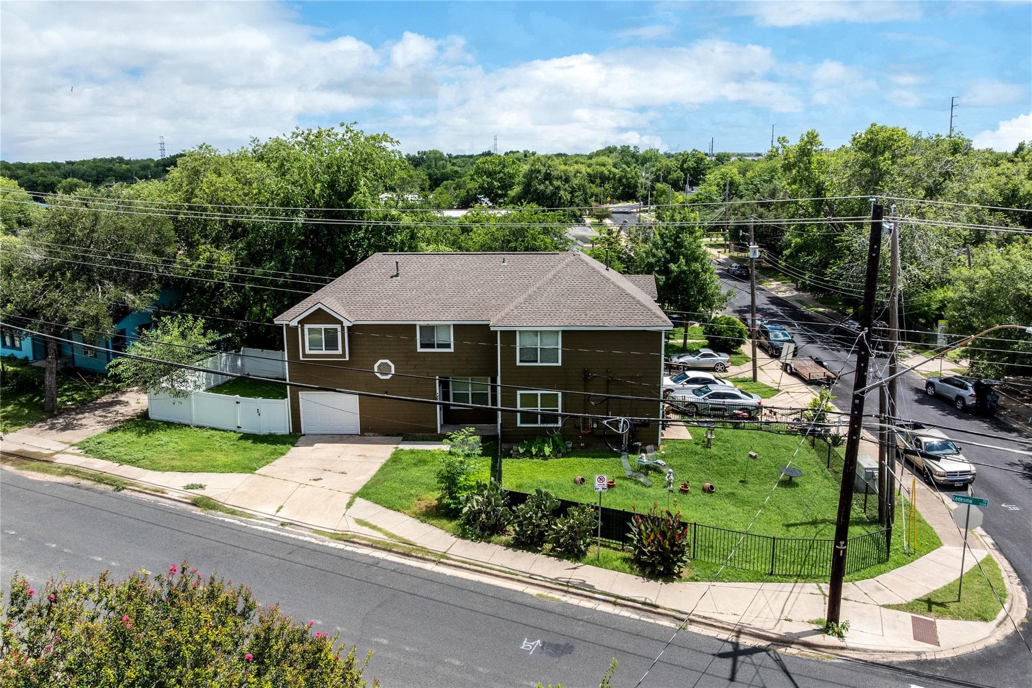 1149  Garland Ave