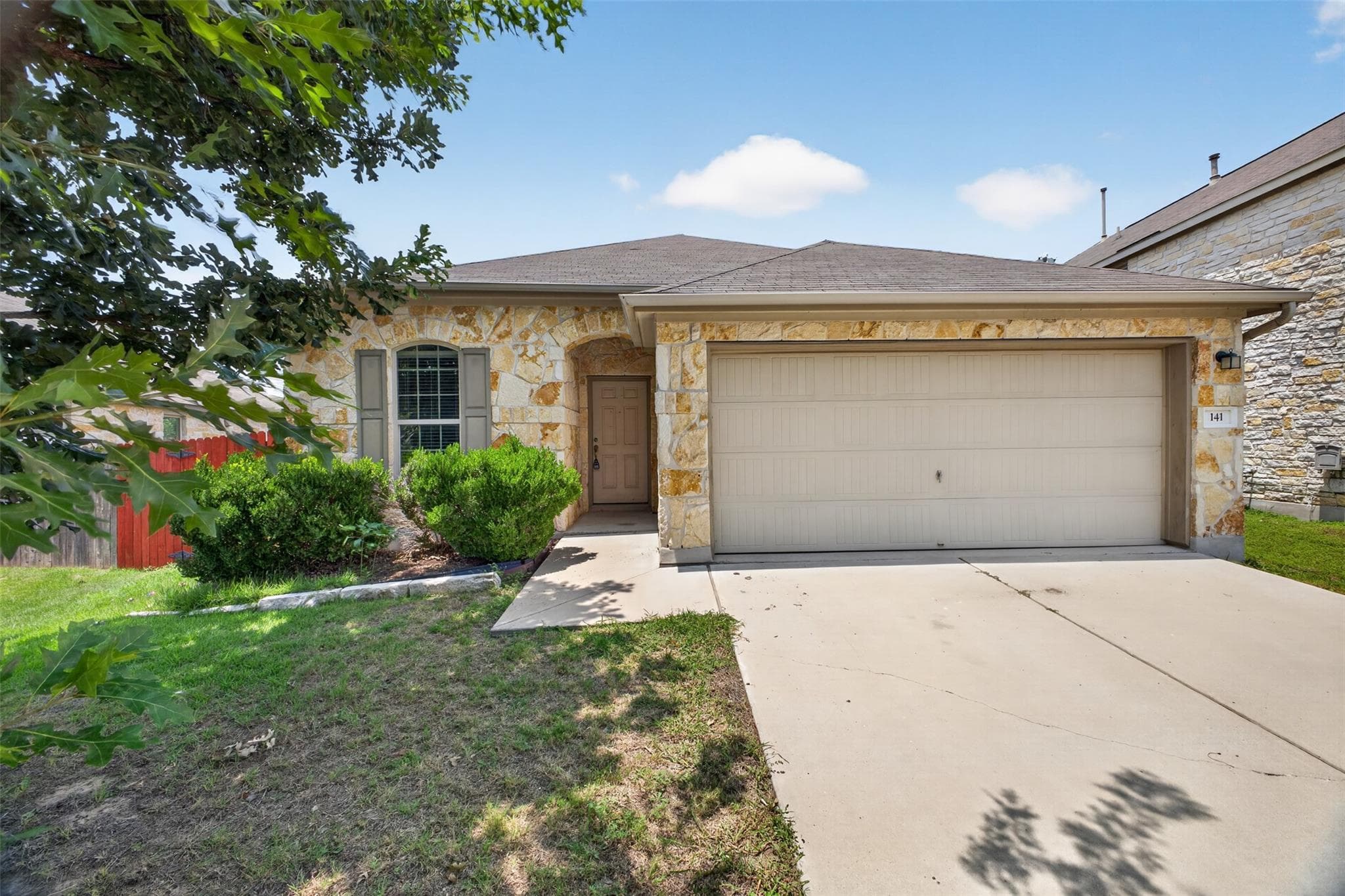 141  Vermilion Marble Trl