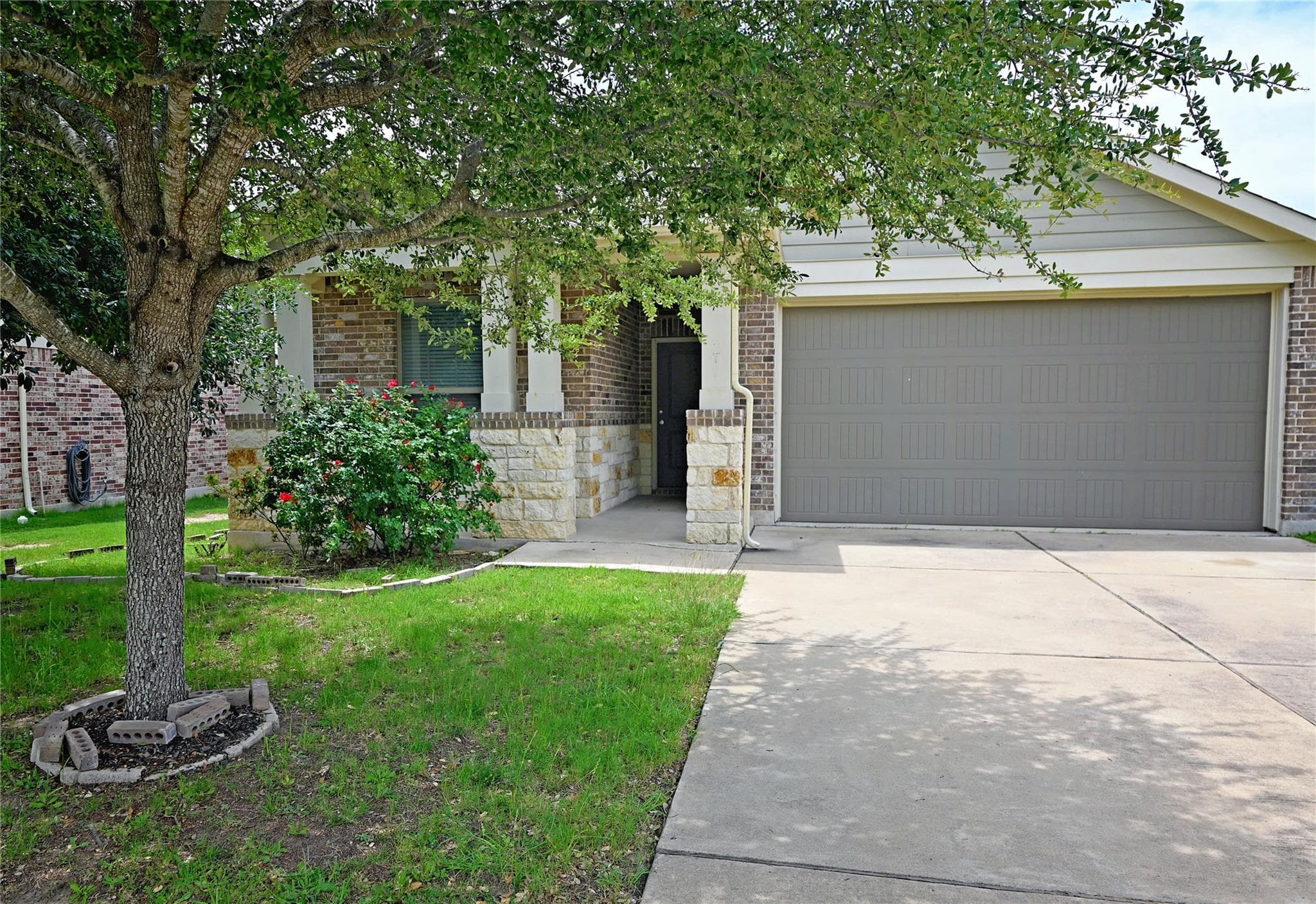 2108 Maplewood Dr