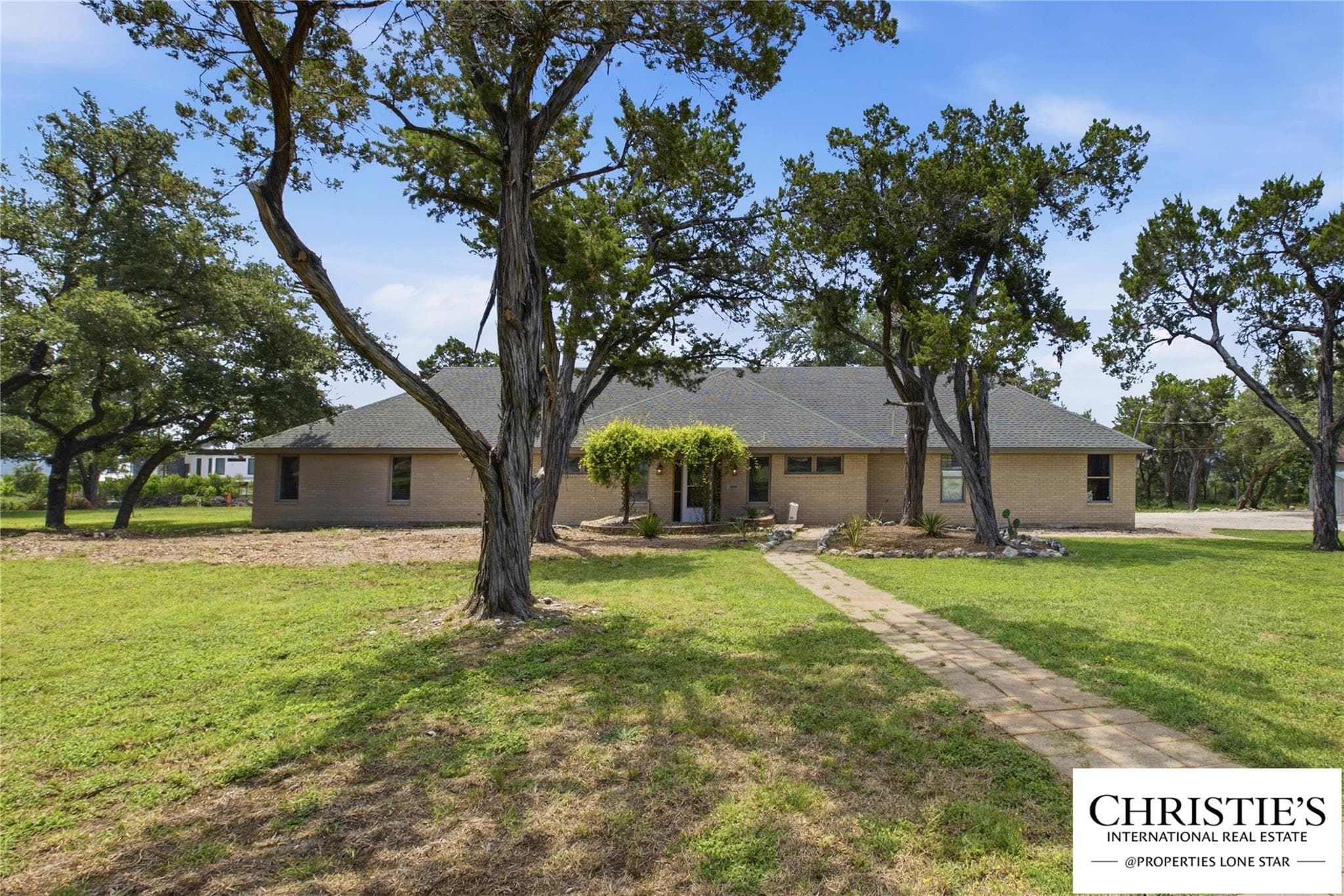 8901  Grandview Dr