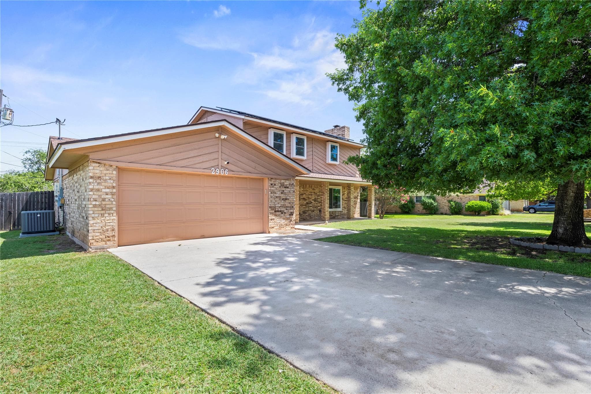 2906 Veterans Ave