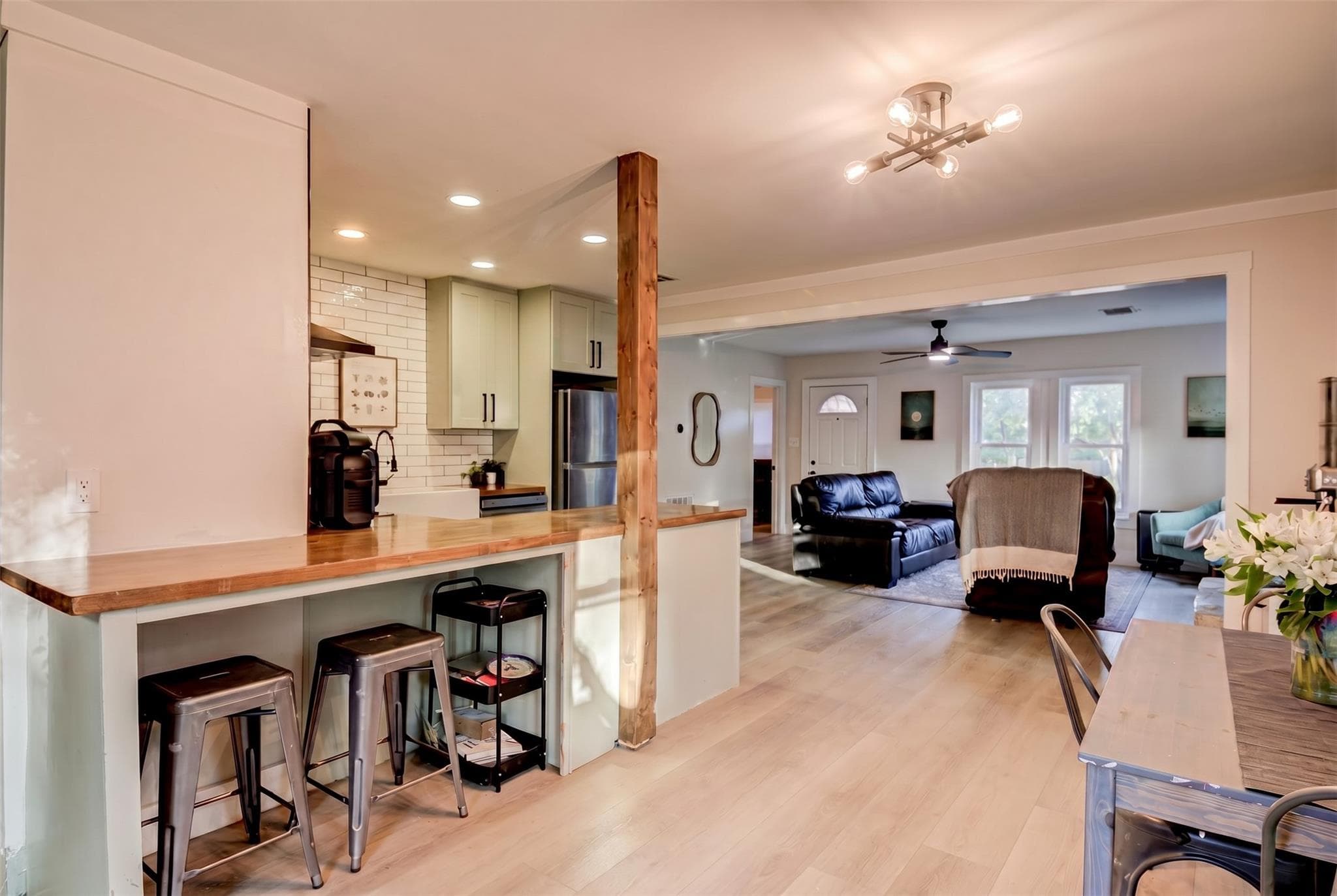 1103  Bluebonnet Dr