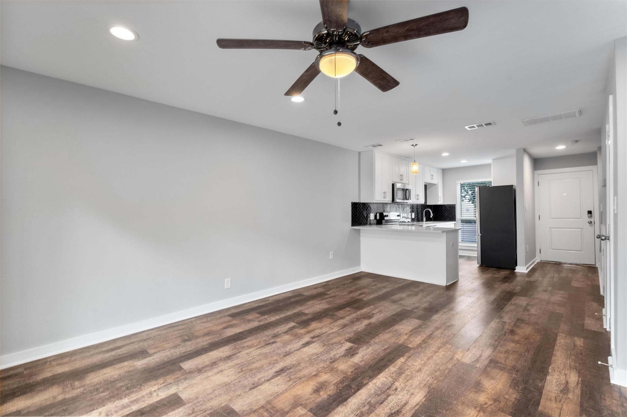 3810 Southway Dr #103
