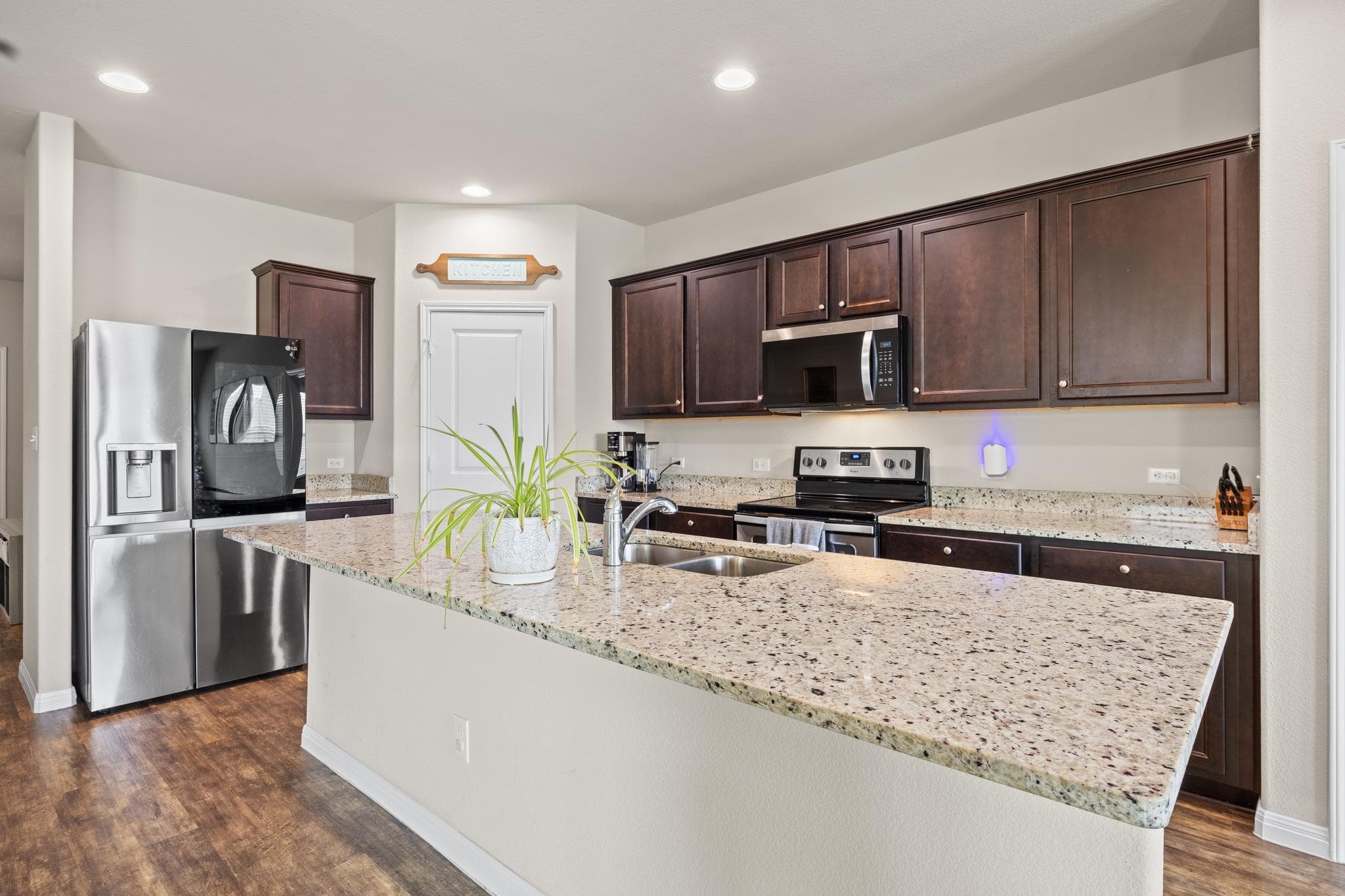 14009  Mark Christopher Way