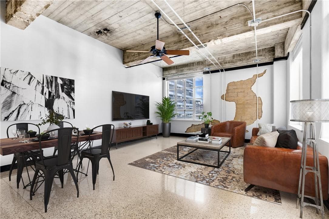 710  Colorado St  #4J