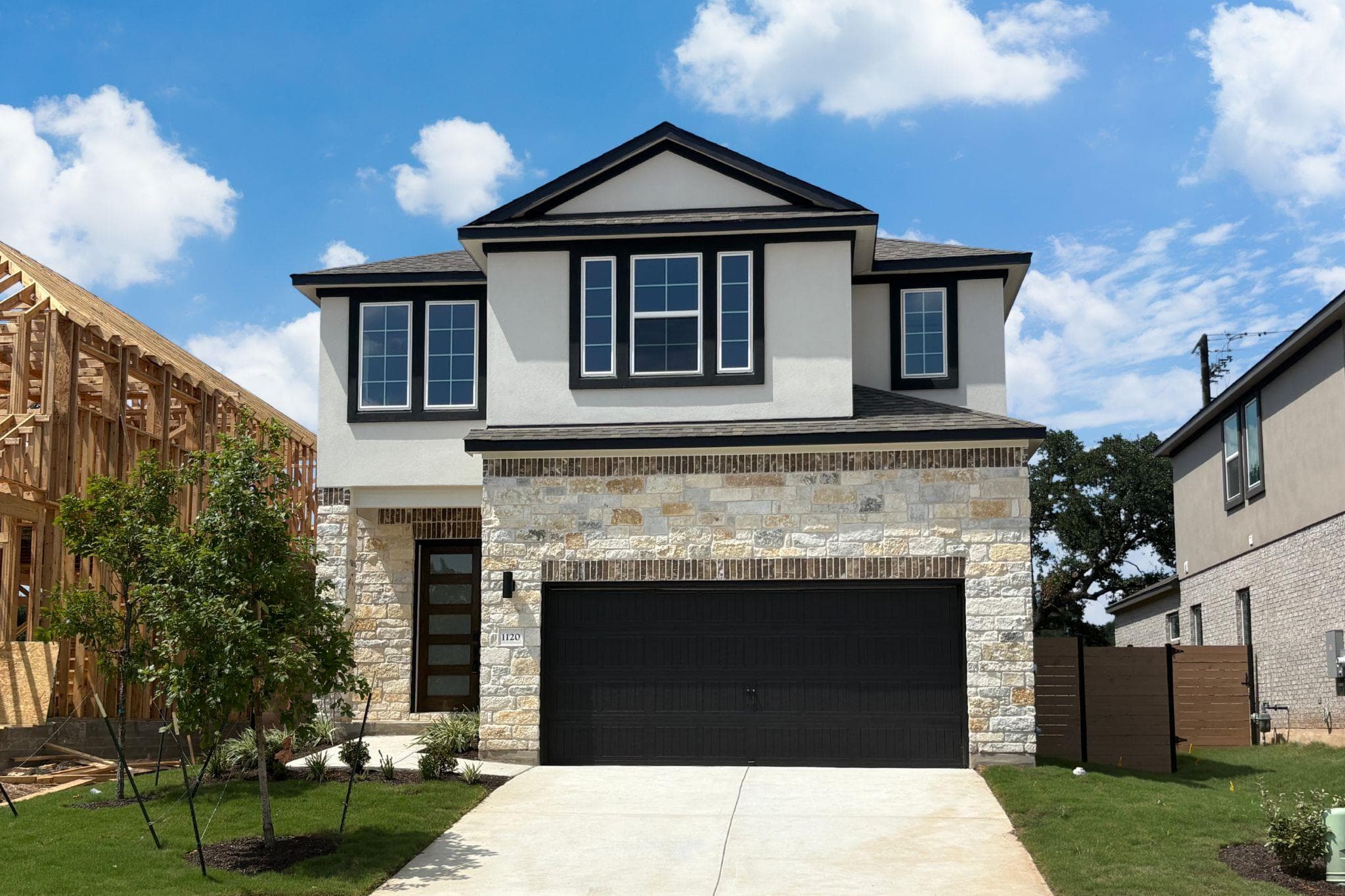1120 Stonehill Dr