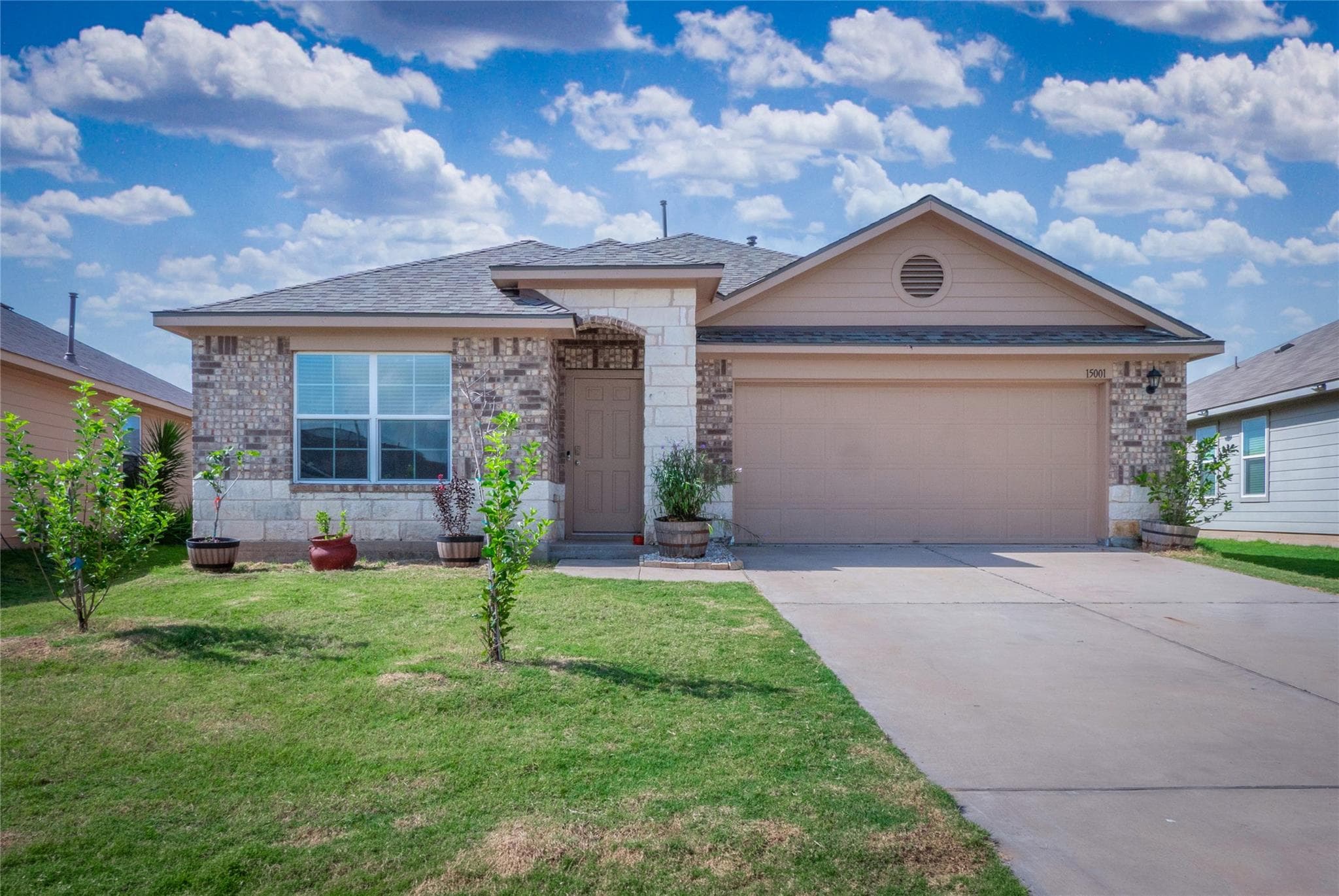 15001  Custis Ln