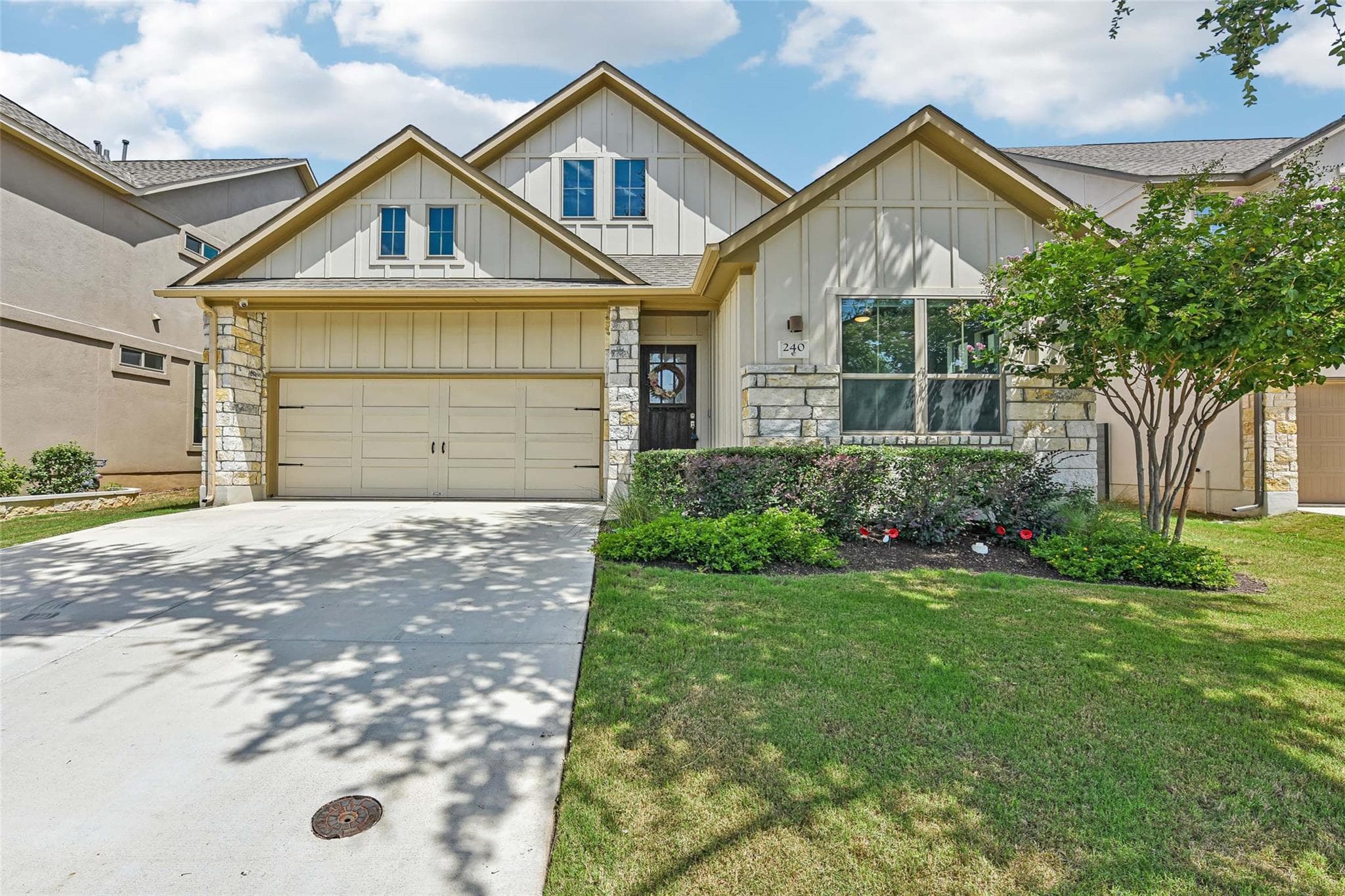 240  Diamondback Dr