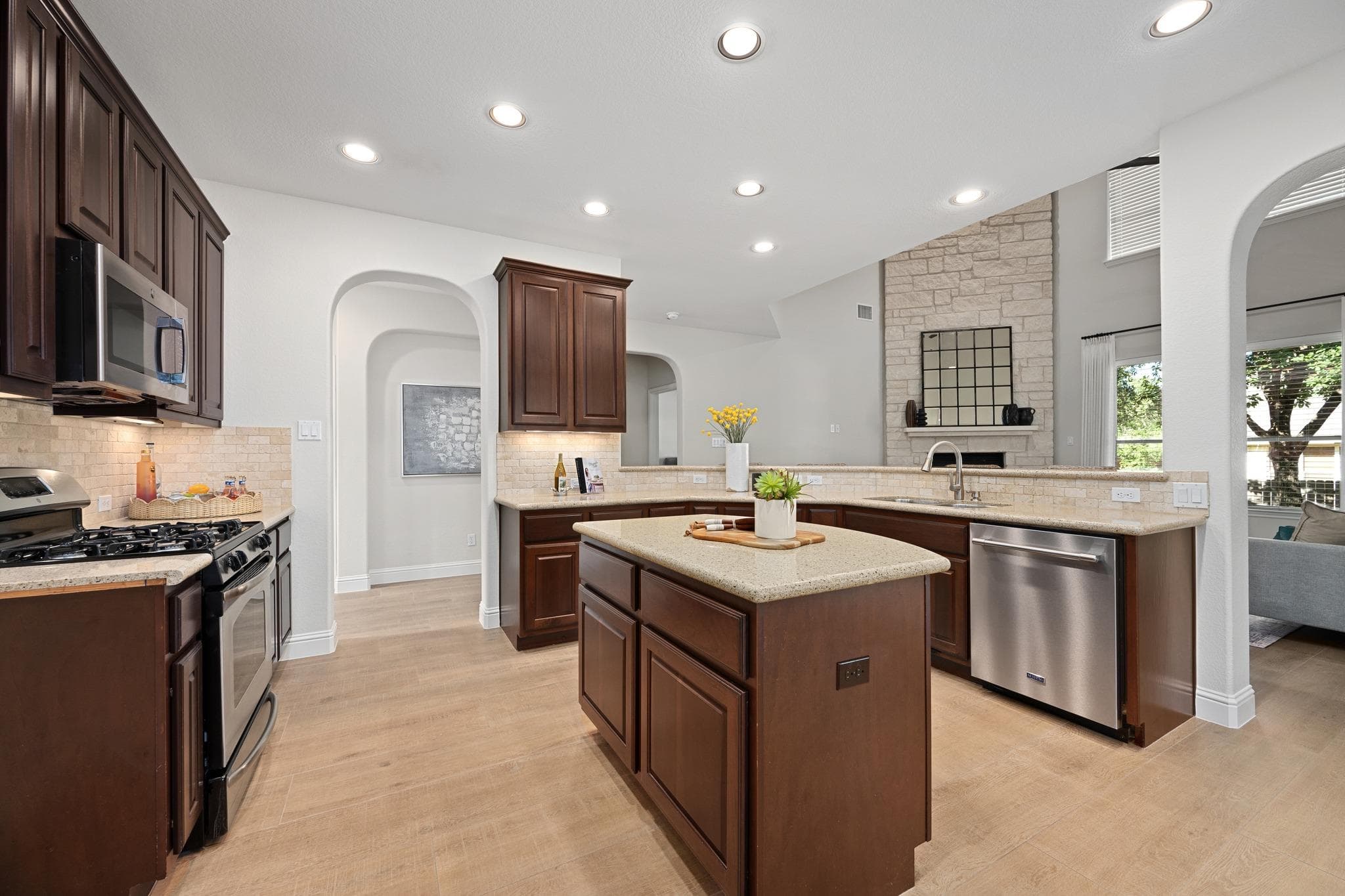 8620  Alophia Dr