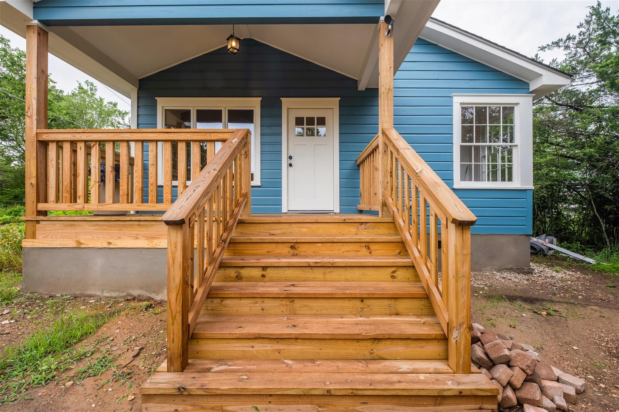 247  FOOTHILL Rd