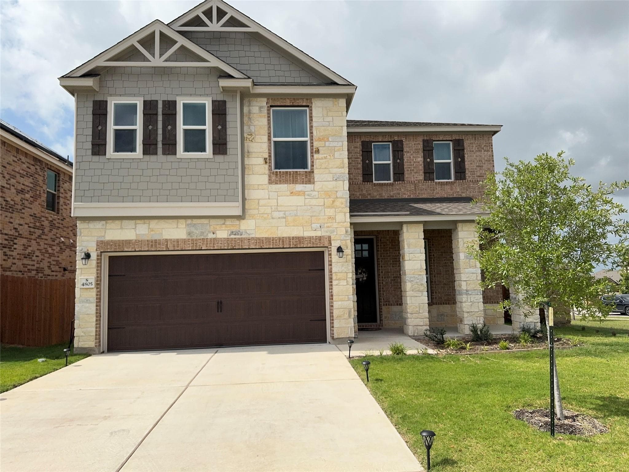 4805 Mozzafiato Ln