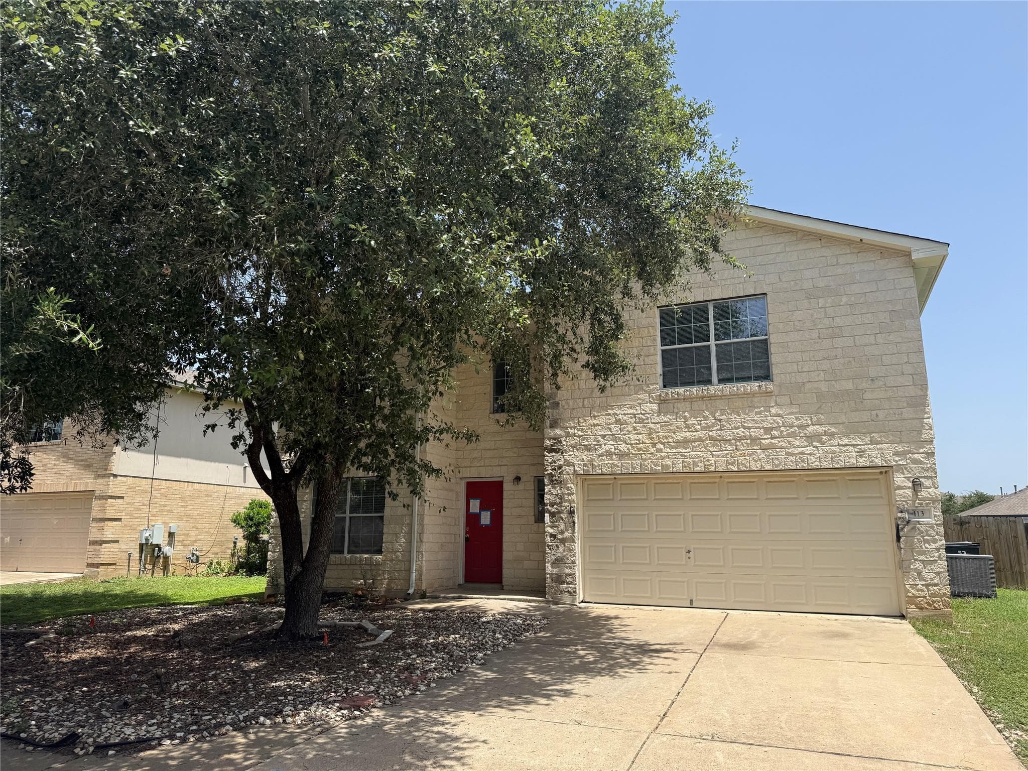 113 Outfitter Dr