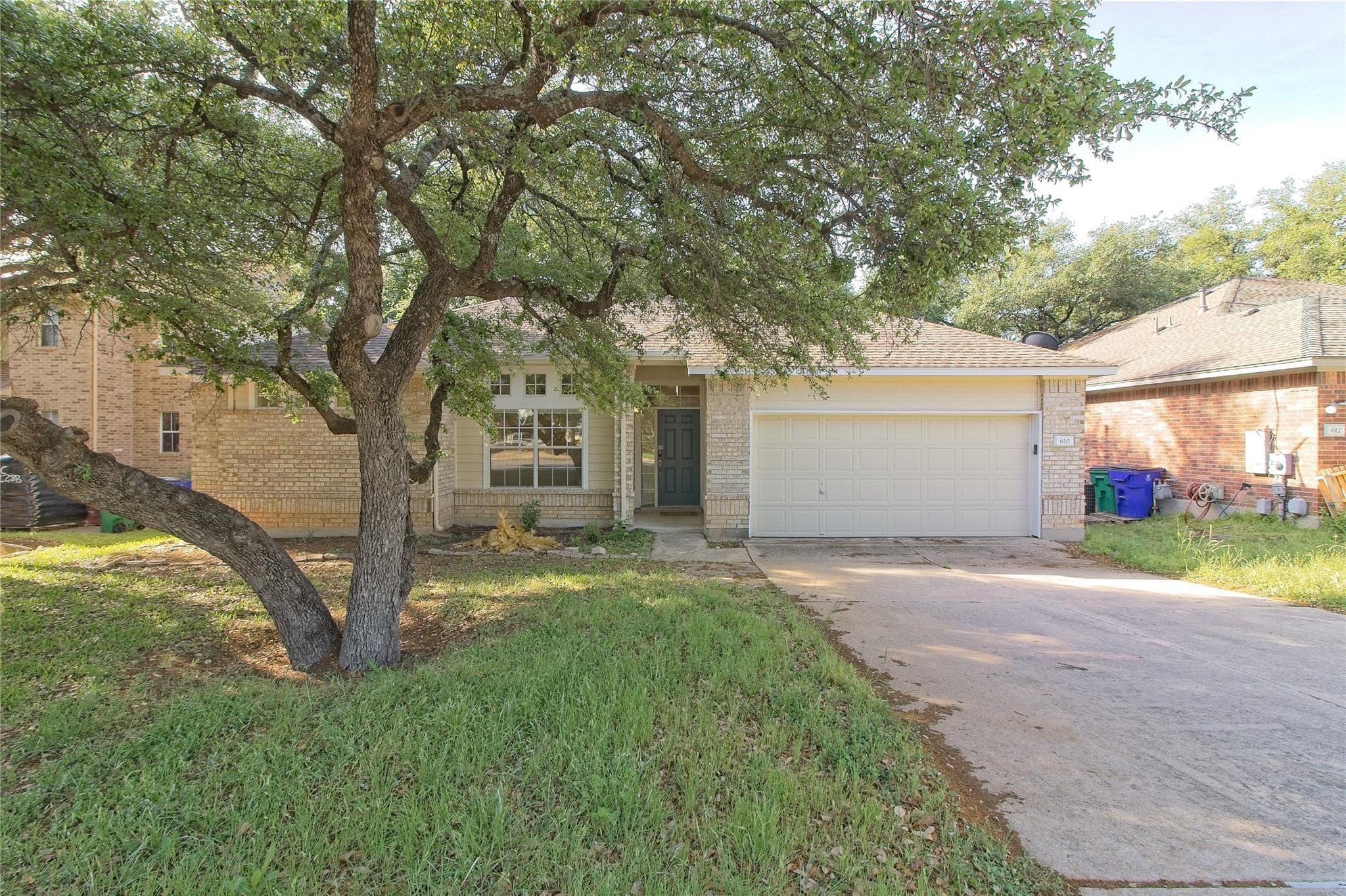 610  Palo Alto Ln