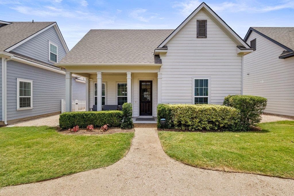 1174  Grant Wood Ave
