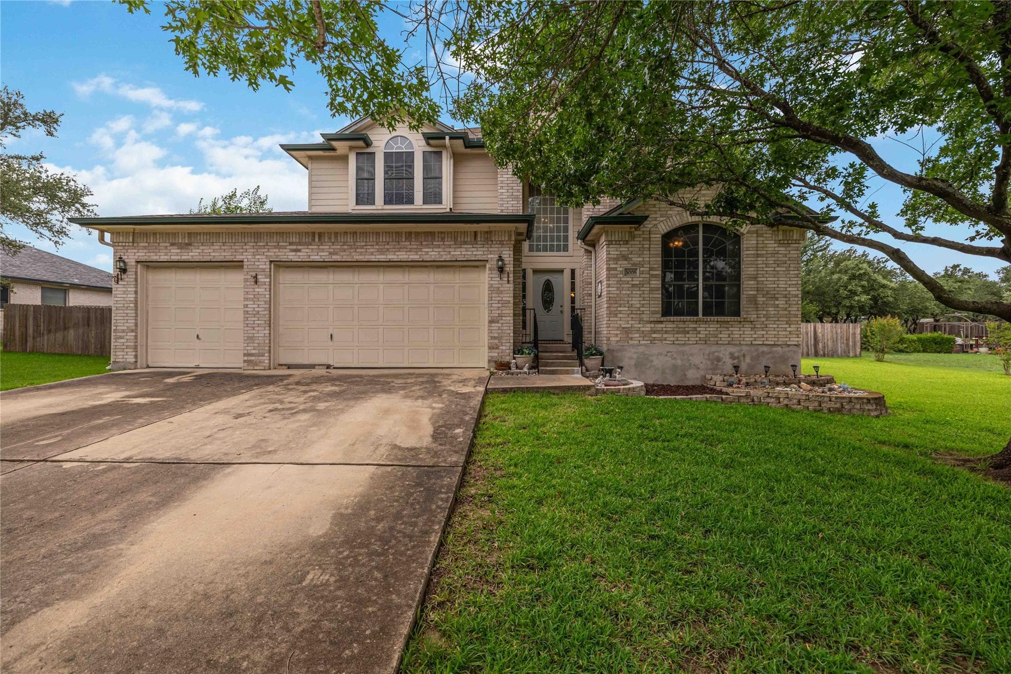 3006  Bradford Park Dr