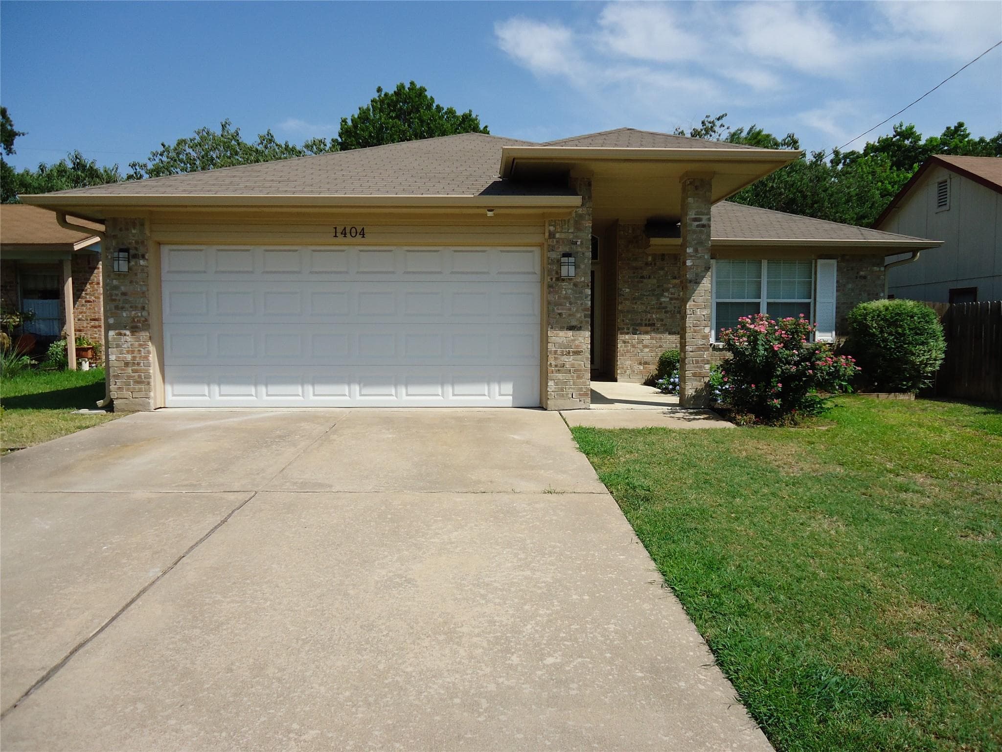 1404  Peachtree Valley Dr