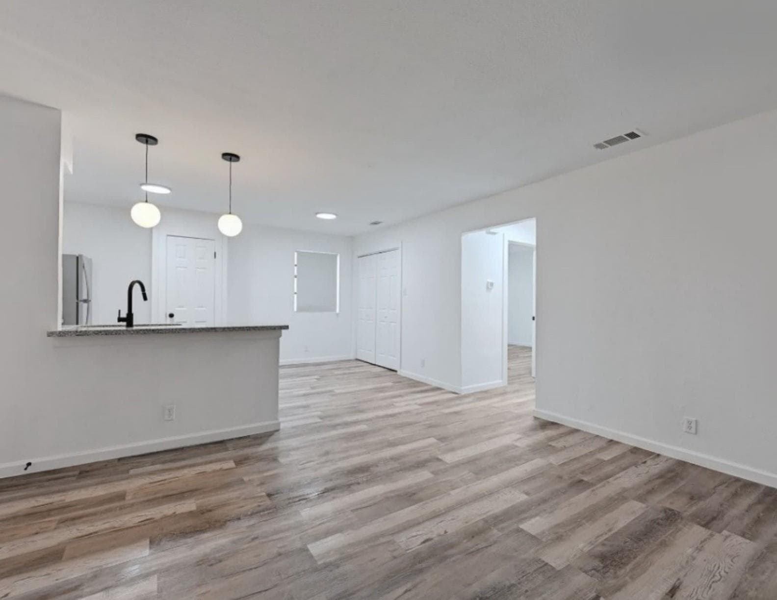 2303  Cedrick Cv  #B
