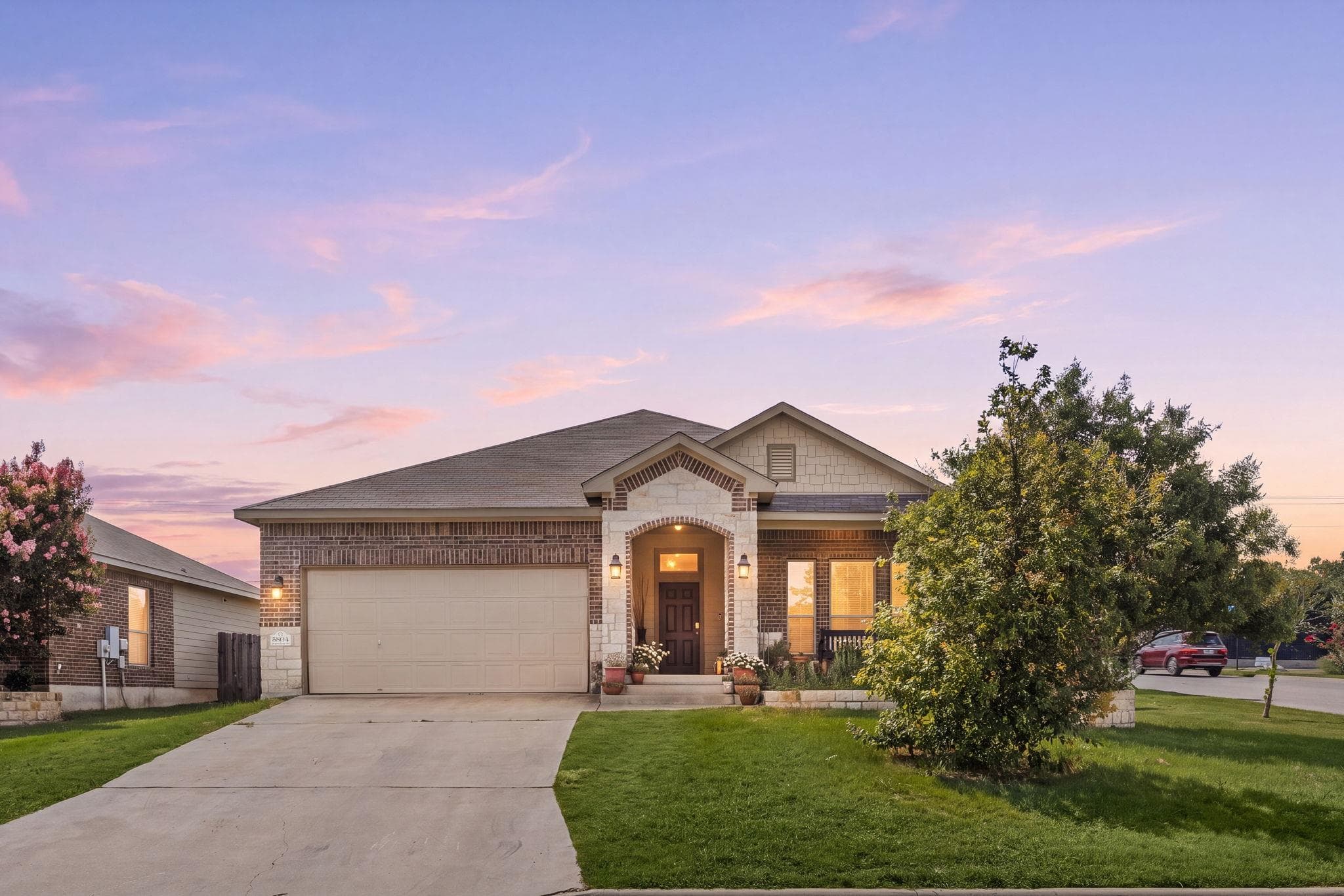 5804  Blackstone Dr