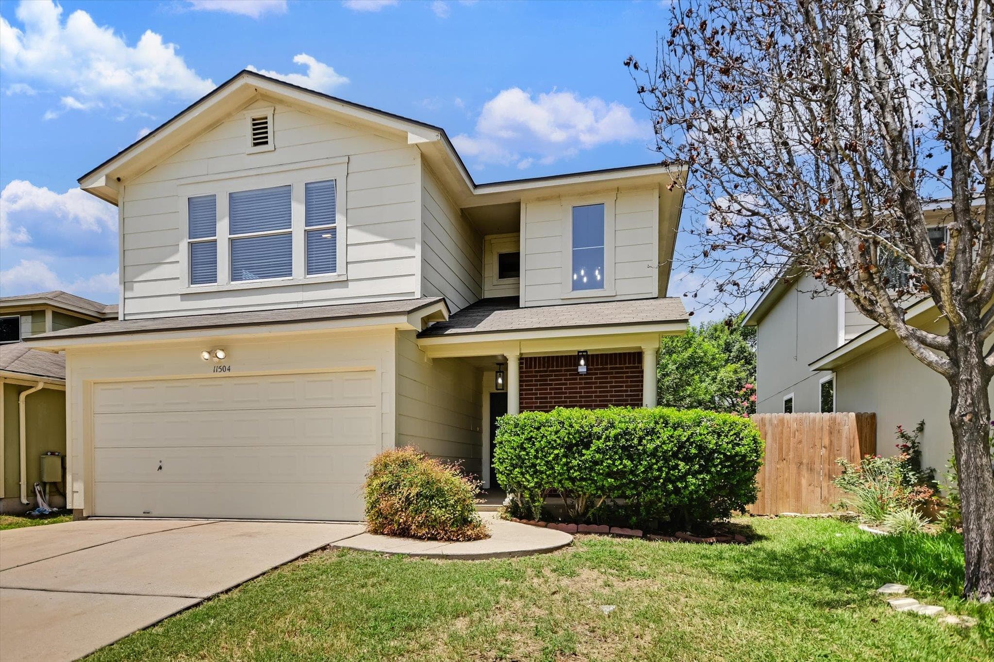 11504  Robert Wooding Dr