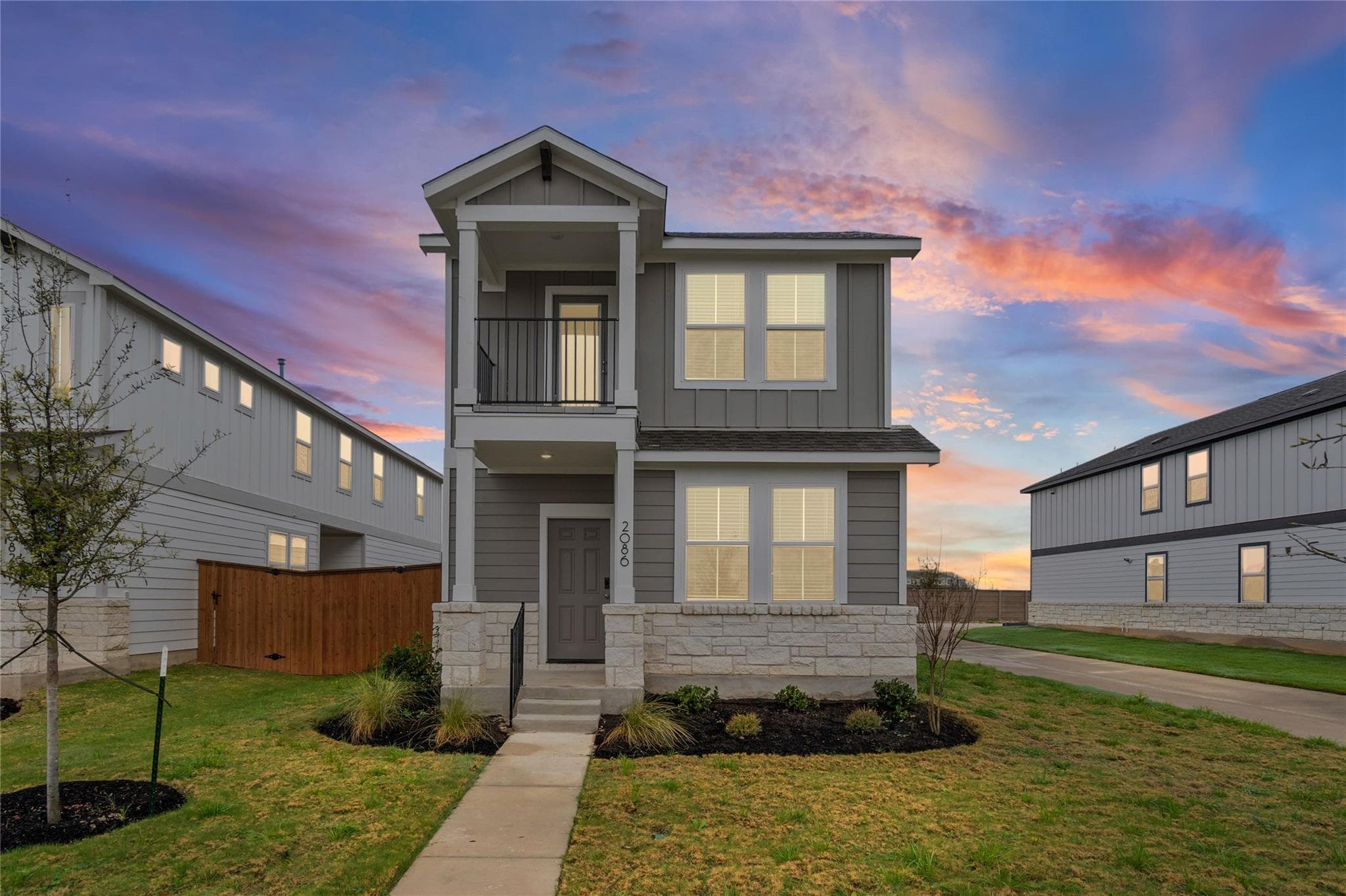 2086  Alice Jay Way