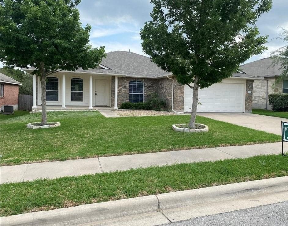 3233 Winding River Trl