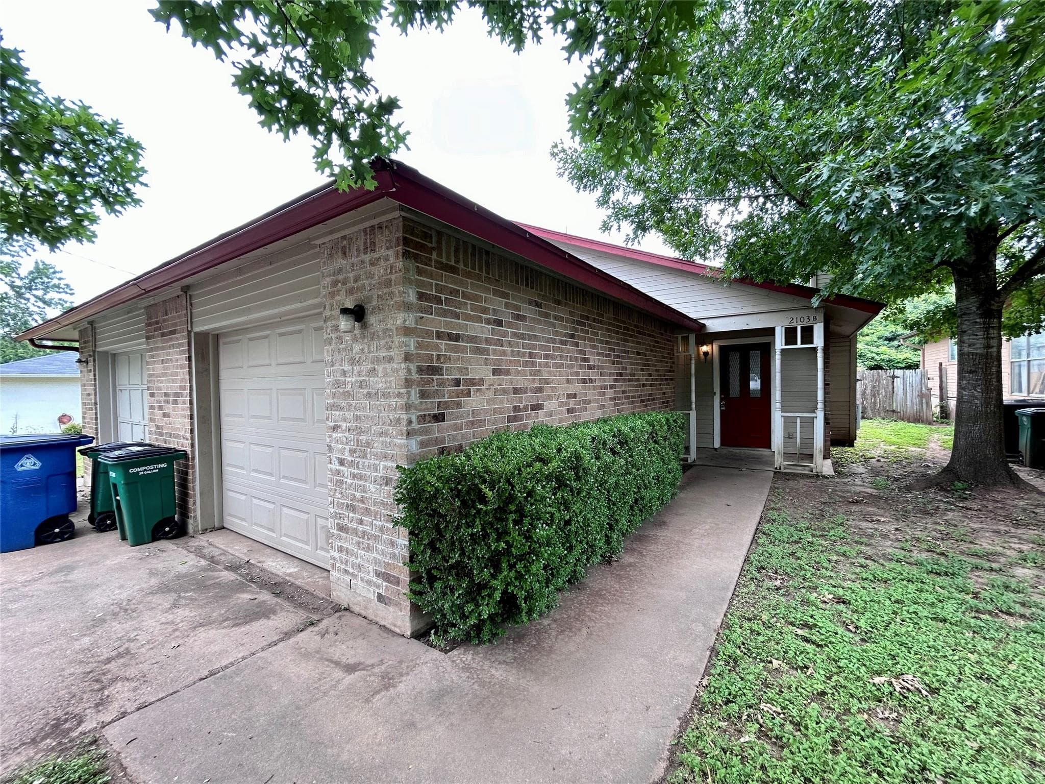 2103  Courtney St  #B