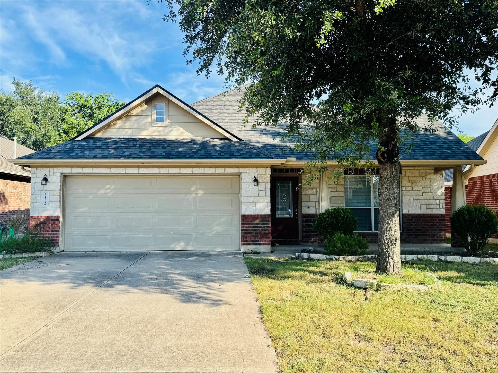 2512 Ericanna Ln