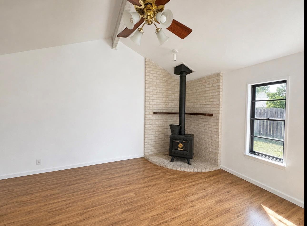 705  Garden Villa Cir