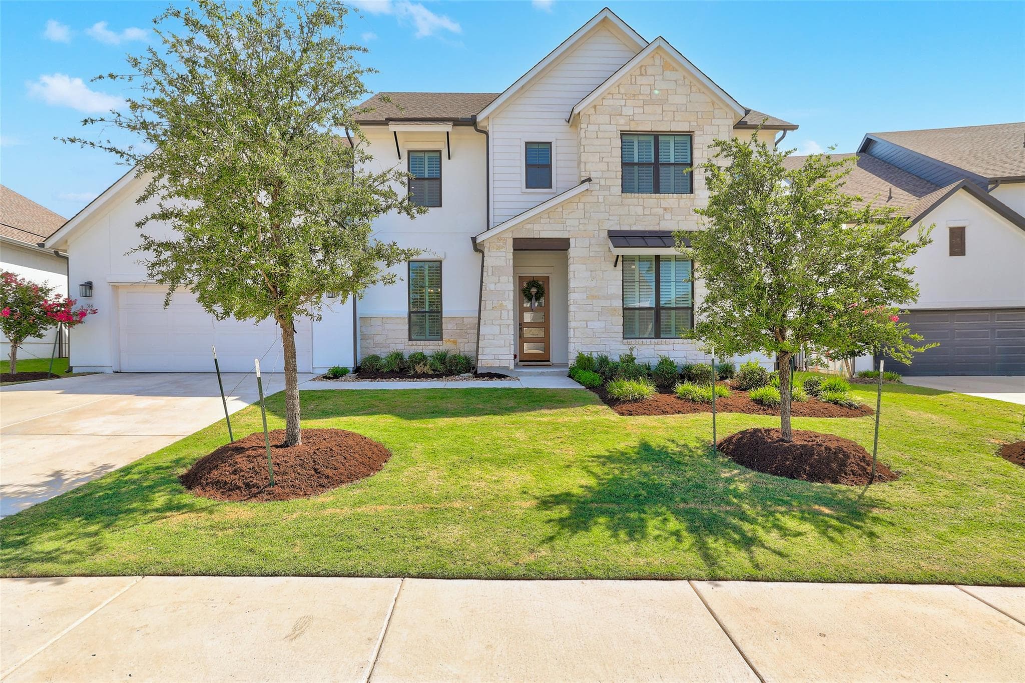 316  Valletta Way
