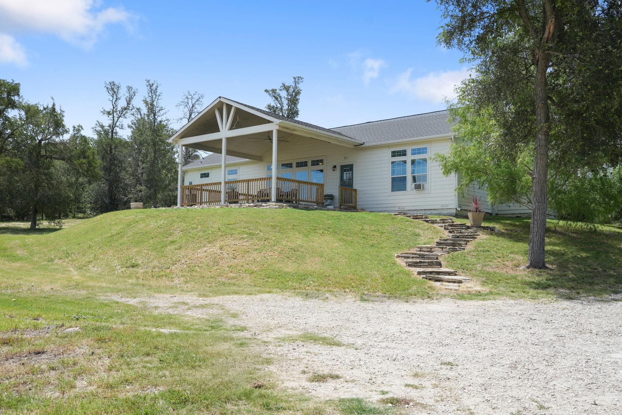 15701  Forest Glenn Cv