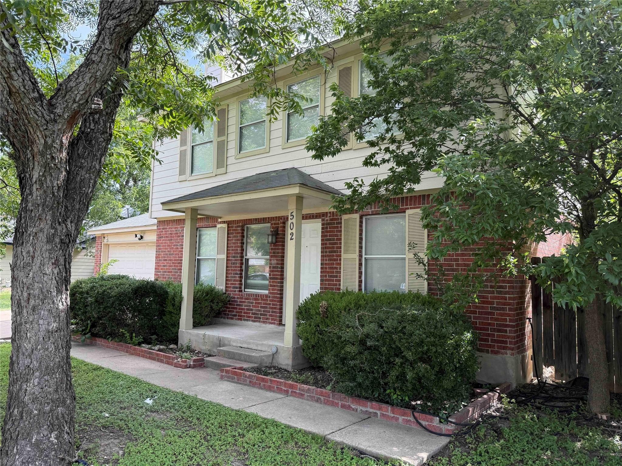 502  Dewberry Dr