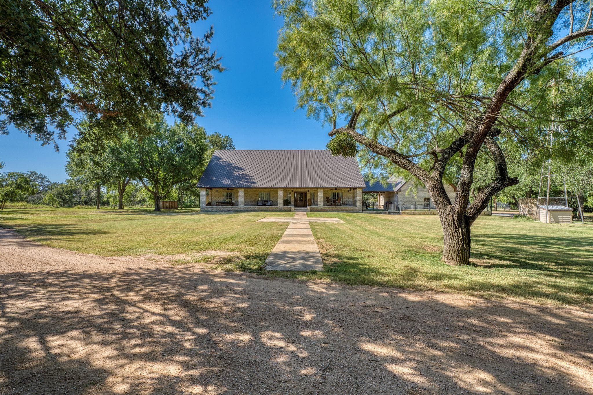 150  Shady Ln