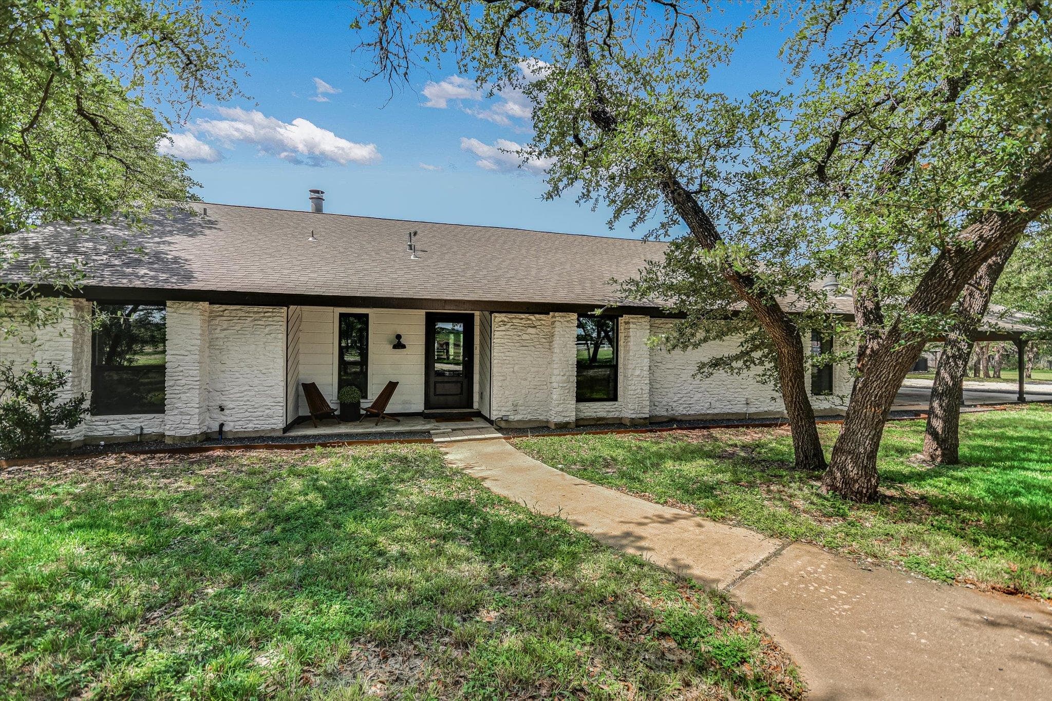 4717 Sam Bass Rd