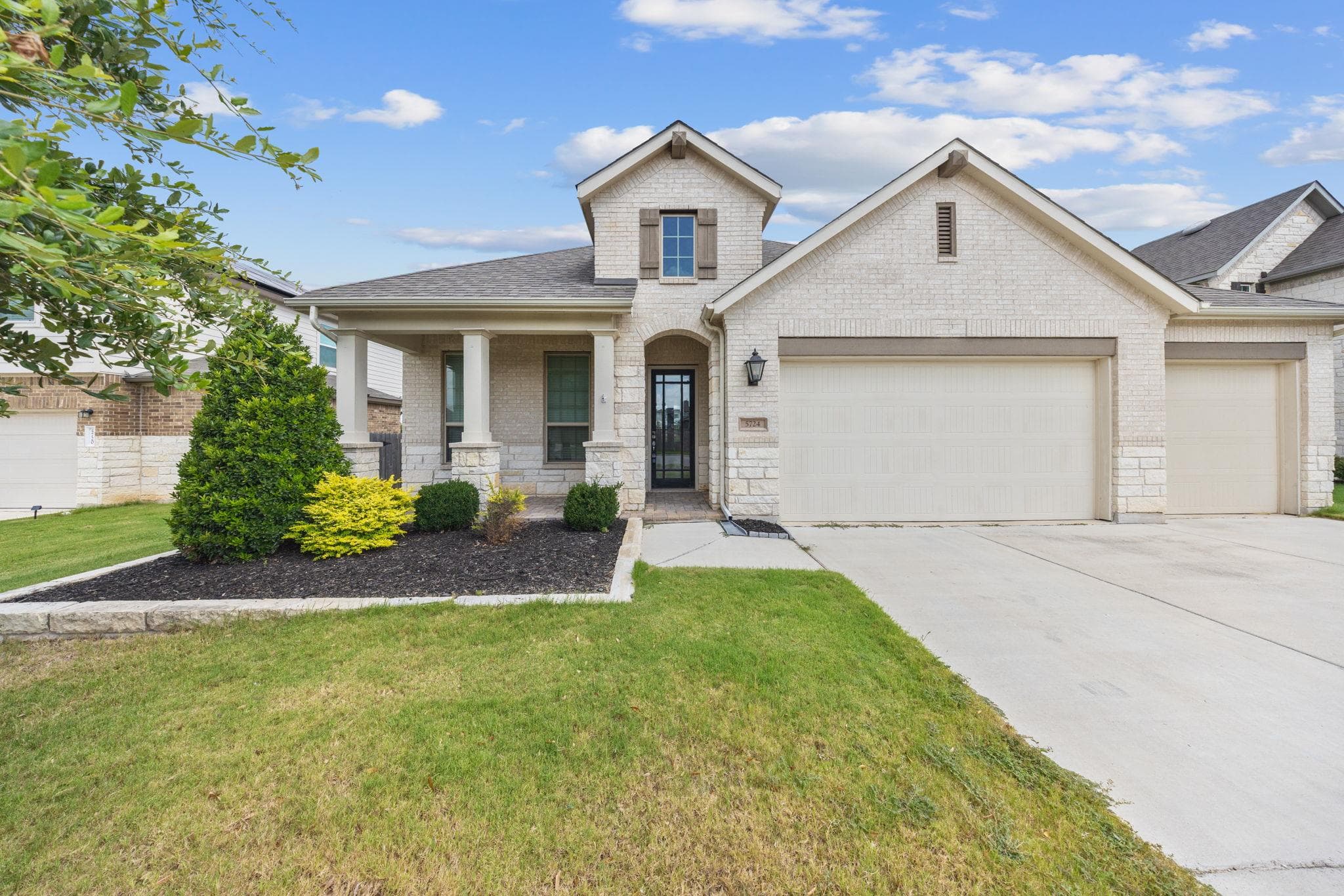 5724 Toscana Trce