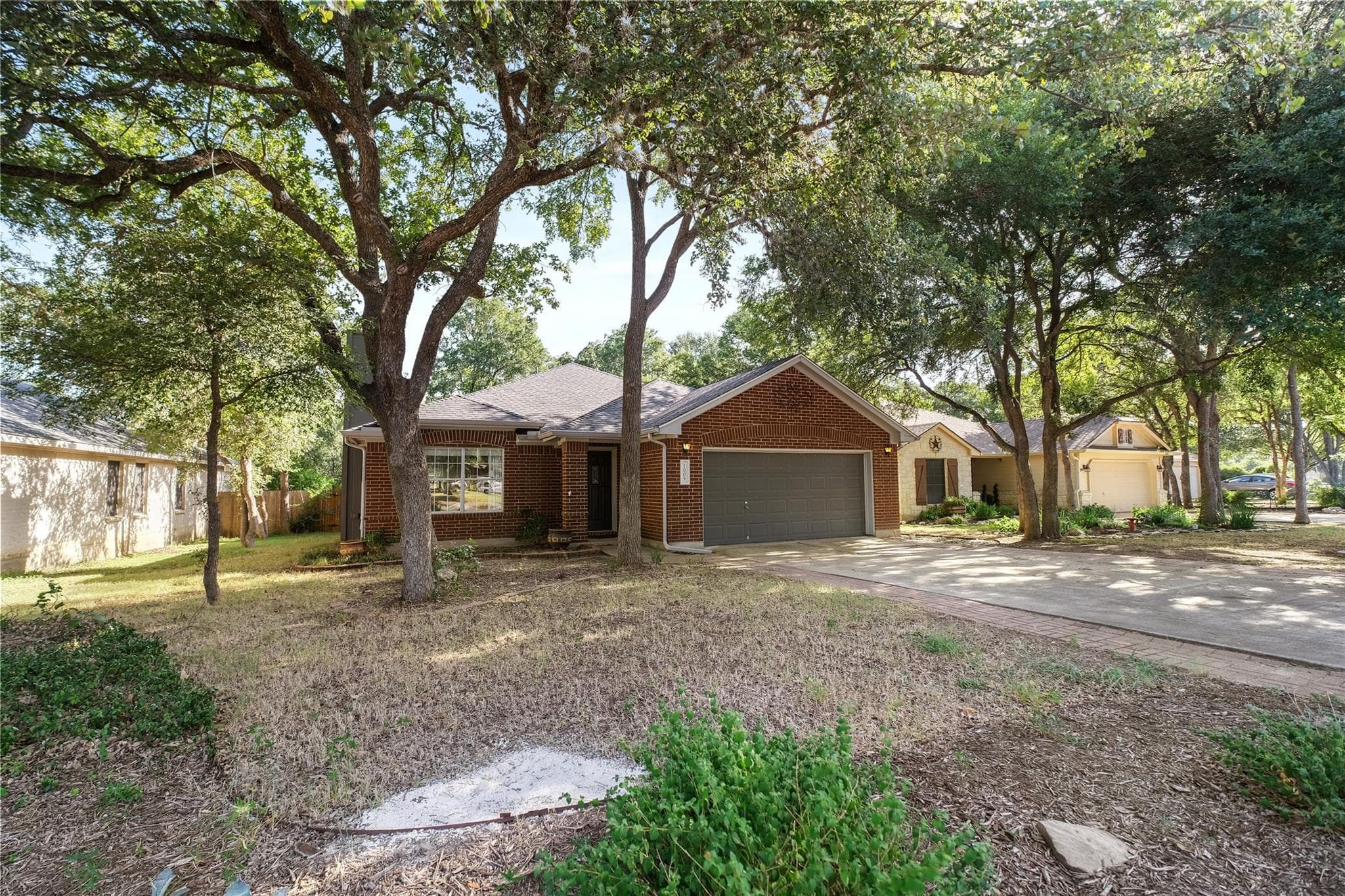 1005  Haleys Way Dr