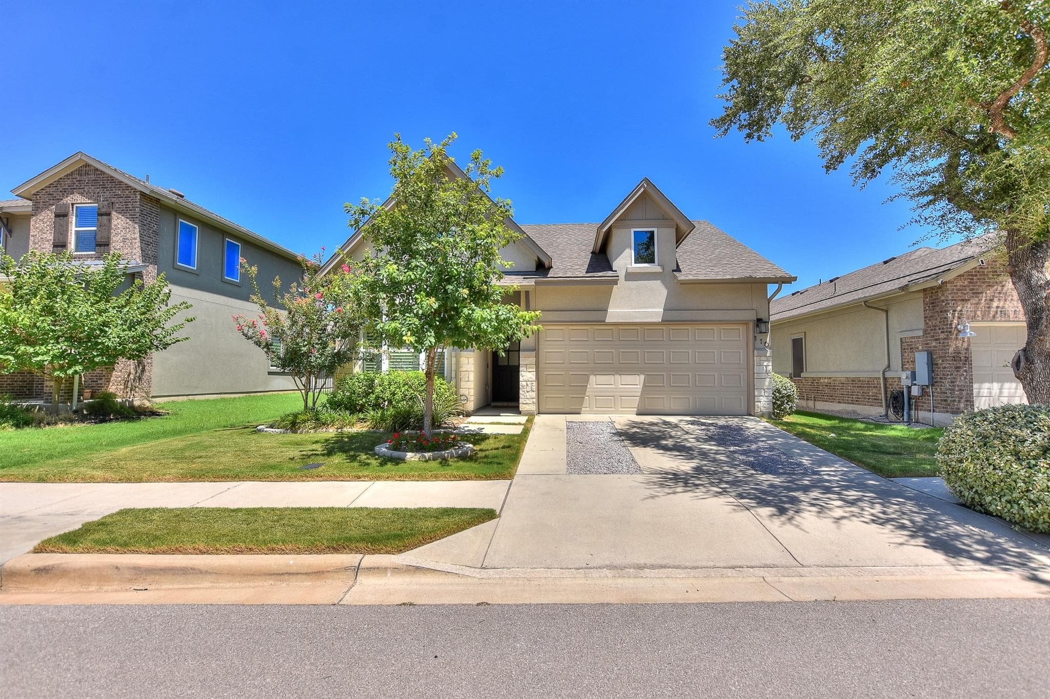 116 Monterey Oak Trl