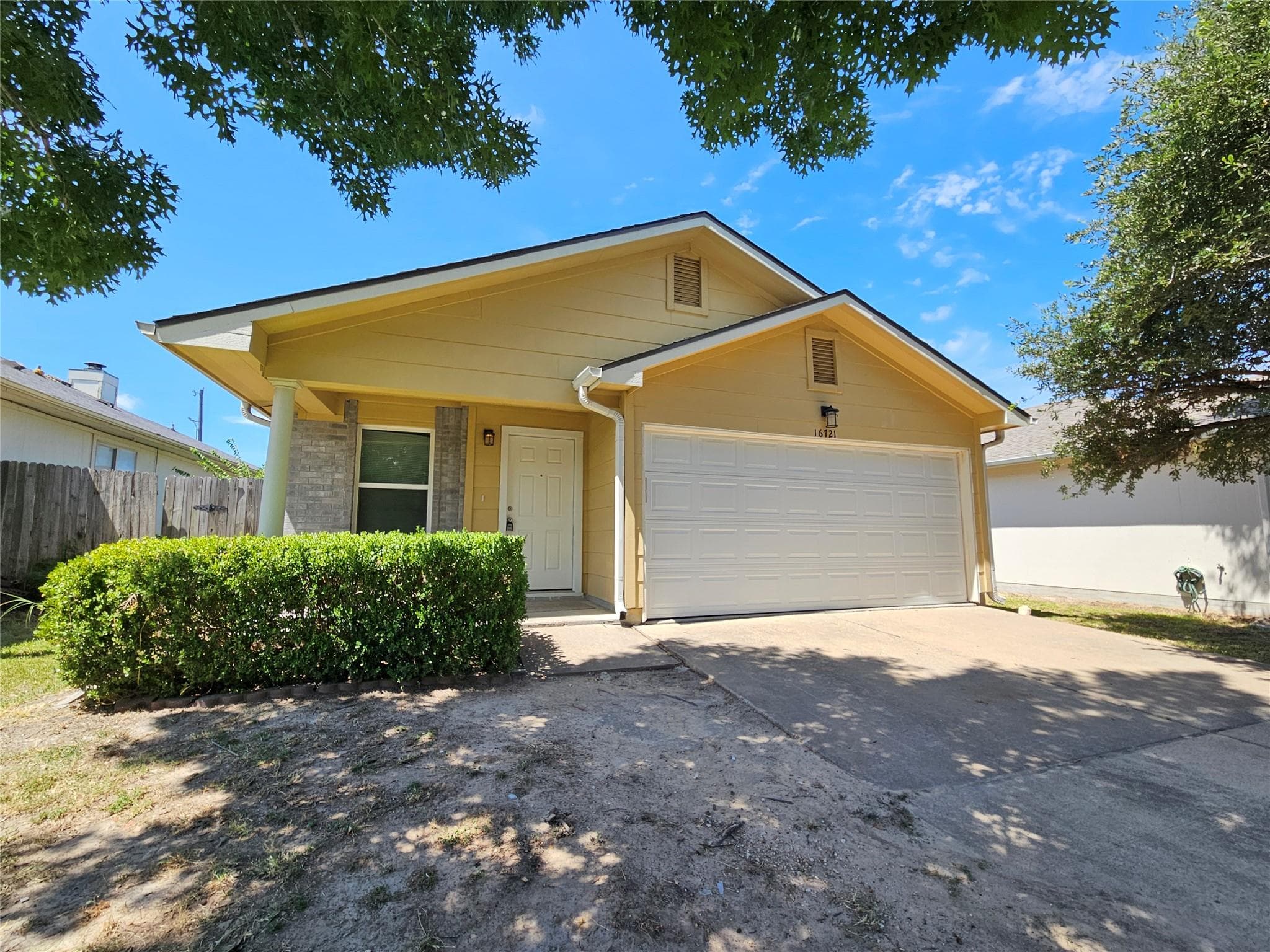 16721  Hamilton Point Cir