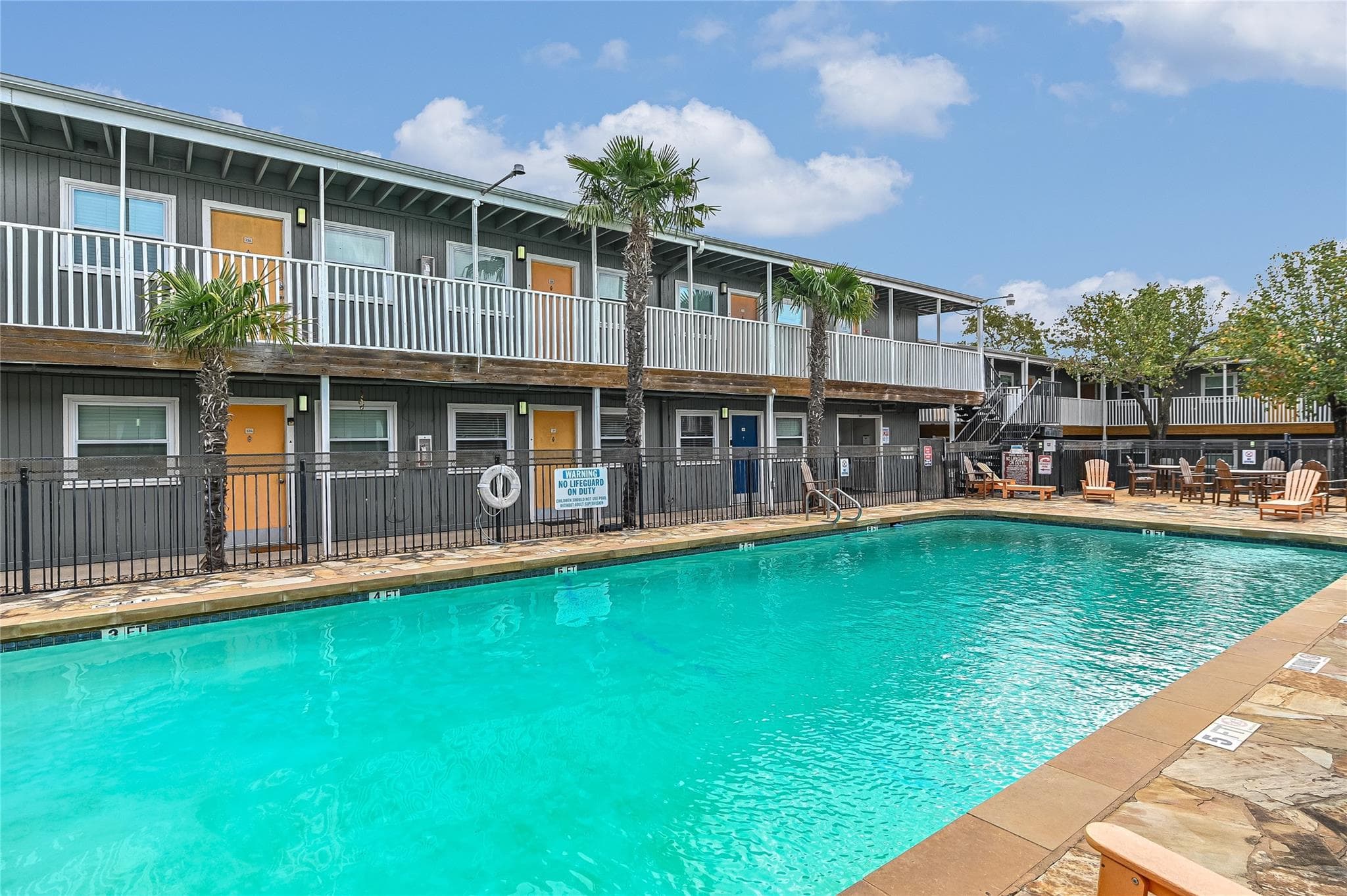 2401 Manor Rd #131