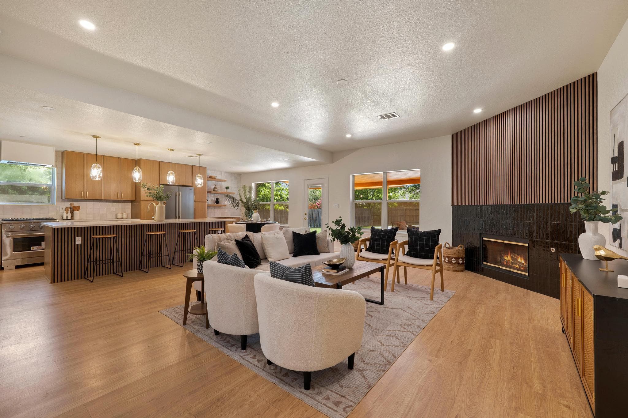 613  Sweetgum Ln