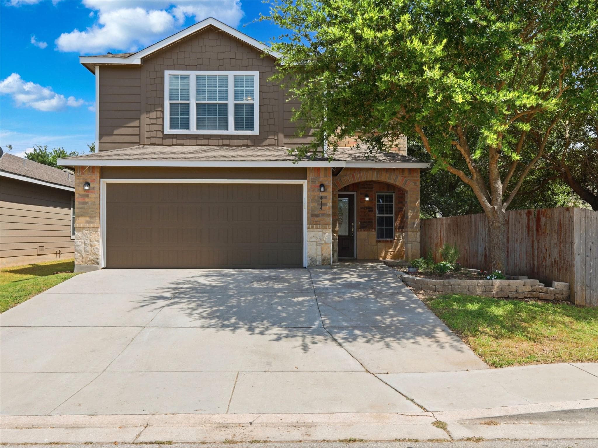 414  Walnut Crst