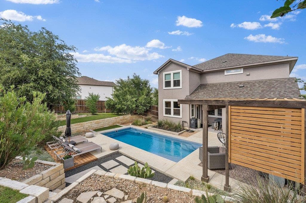 5500  La Canada Way