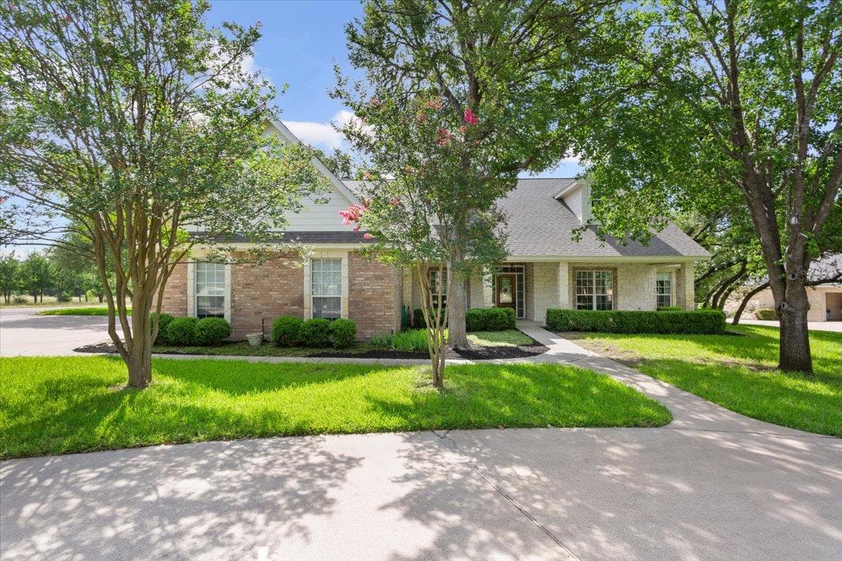 901 Salado Oaks Dr