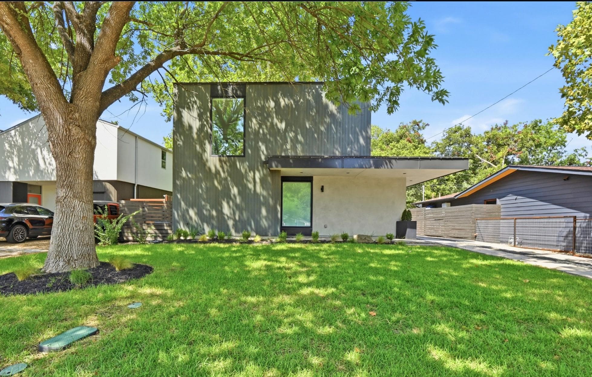 3004  Fontana Dr