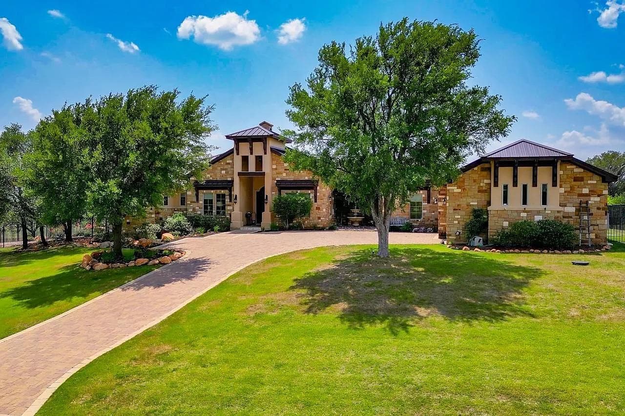 143  Westgate Loop