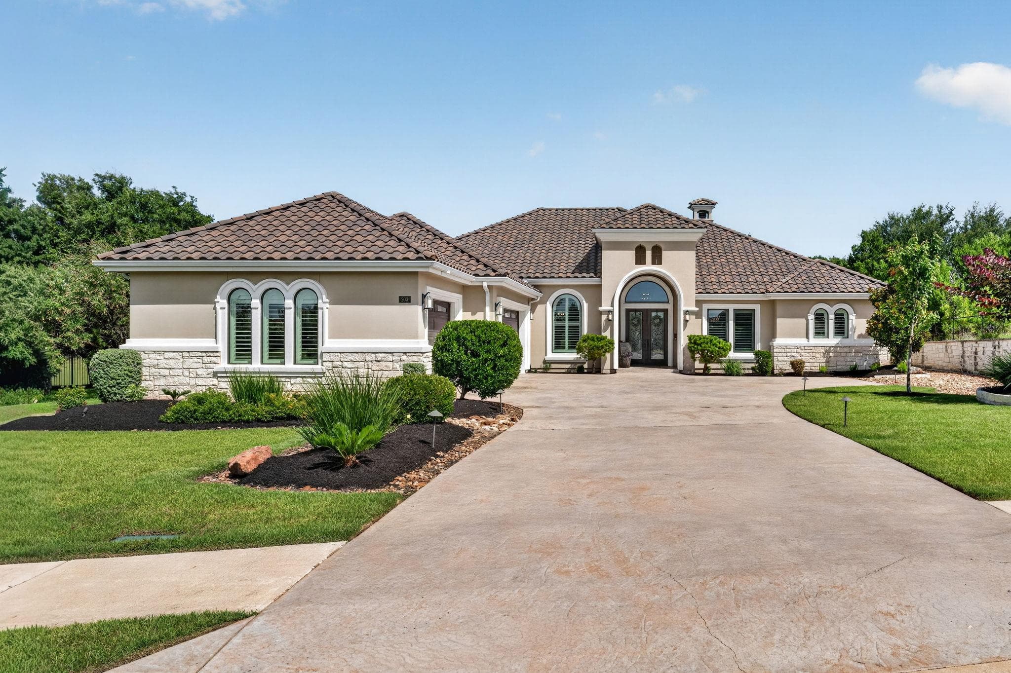 203  Golden Bear Dr
