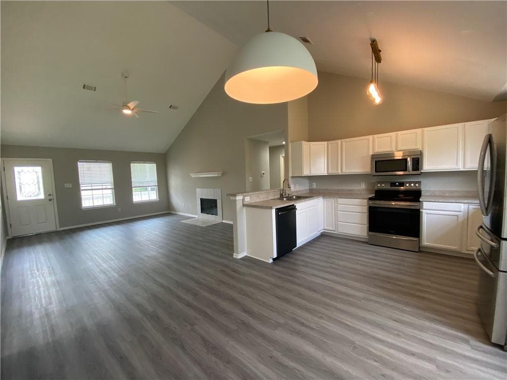 504  Debra Dr