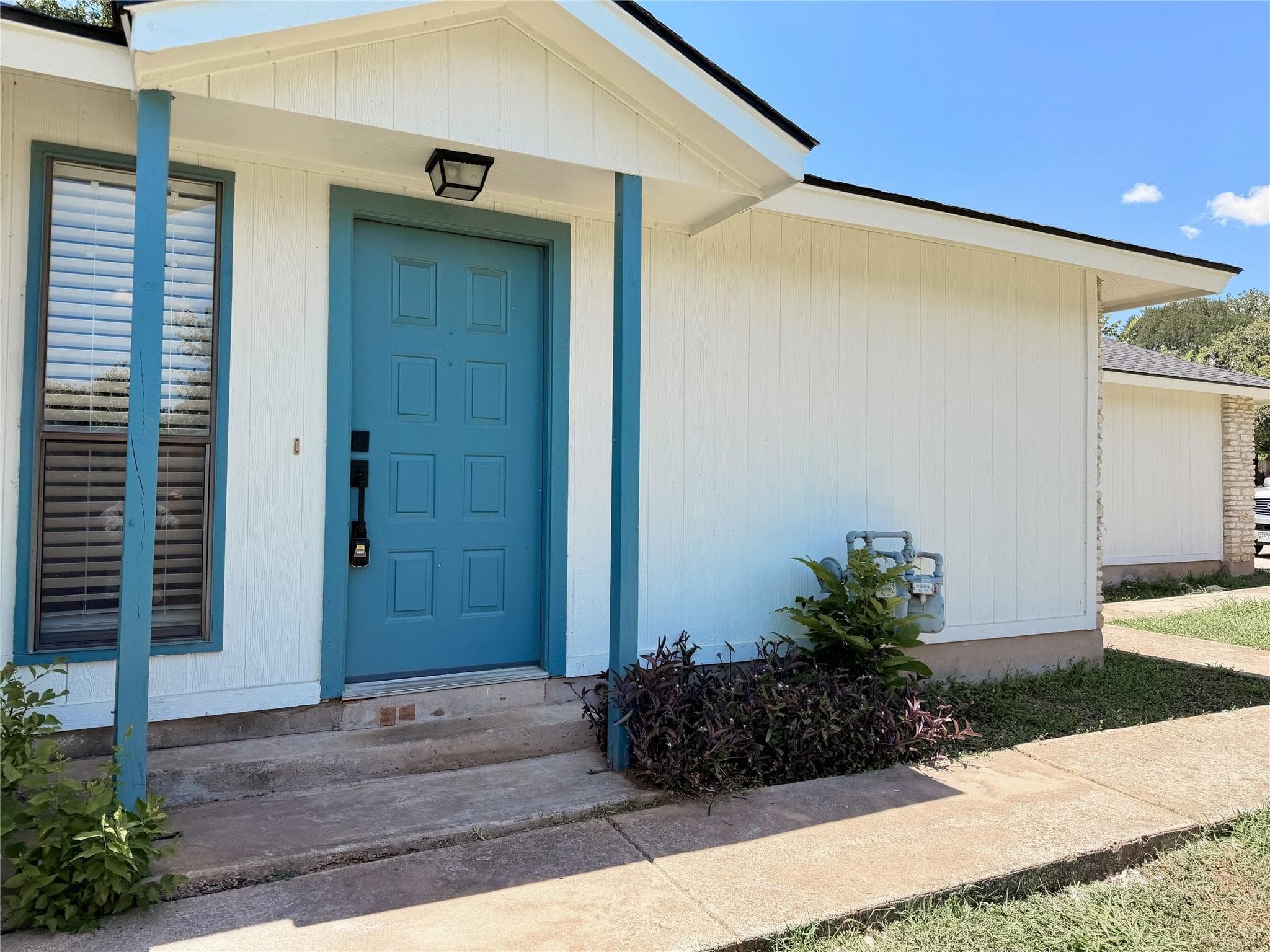 2305  Whitlow Cv