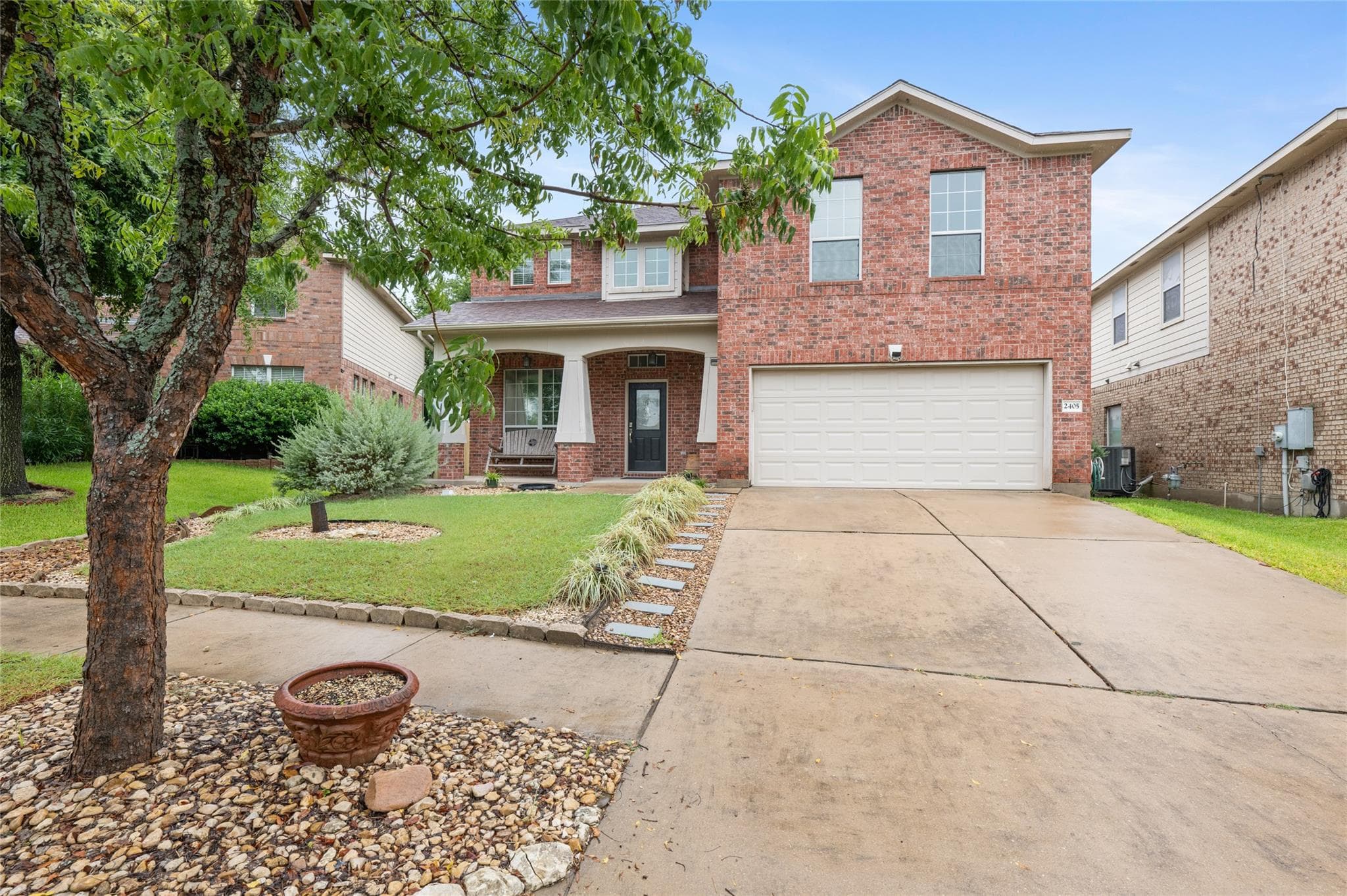 2405  Rachel Ct